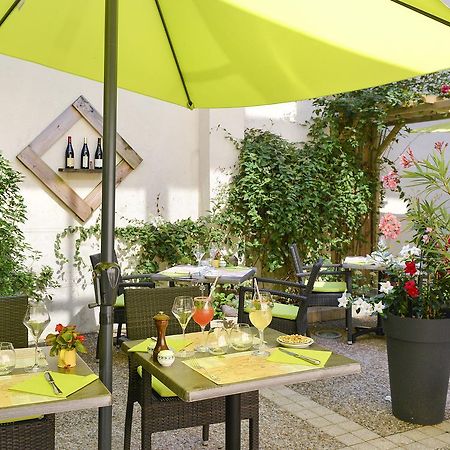 Logis Hotel Restaurant La Boule D'Or Шинон Екстериор снимка