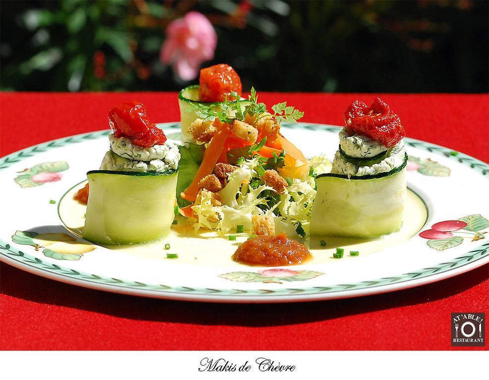 Logis Hotel Restaurant La Boule D'Or Шинон Екстериор снимка