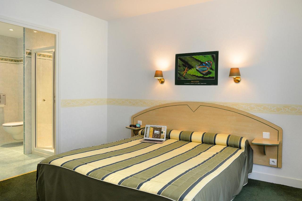 Logis Hotel Restaurant La Boule D'Or Шинон Екстериор снимка