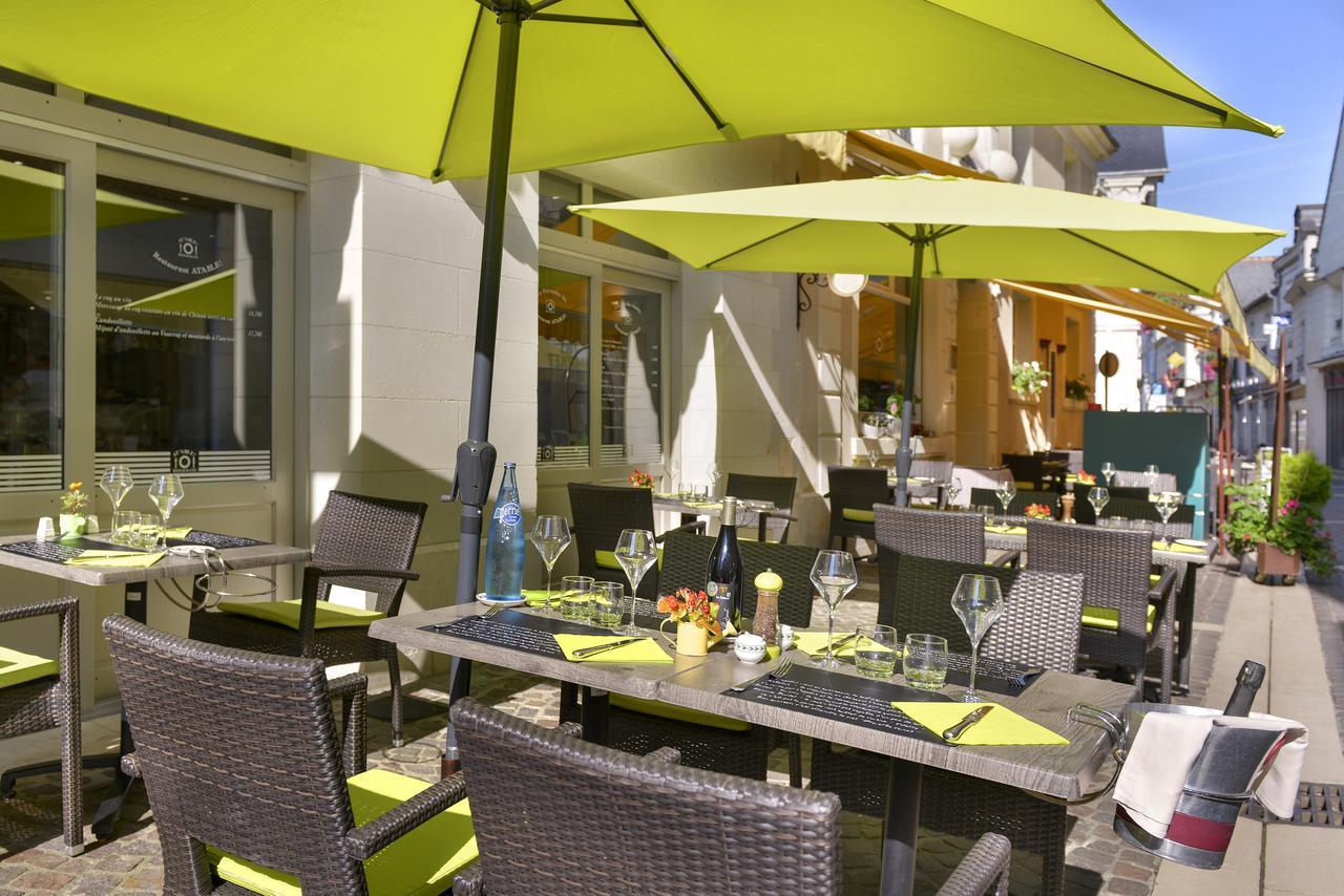 Logis Hotel Restaurant La Boule D'Or Шинон Екстериор снимка